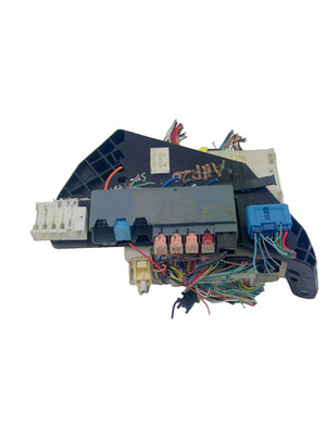 Toyota Estima fuse relay box 2.4L Petrol Auto 7022-0096 82672-28110 06-10