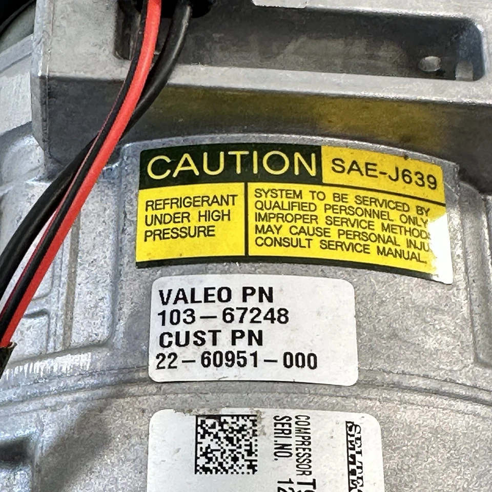 New Valeo TM21 Seltec 103-67260 AC A/C Compressor with PV8 12volt T915146C - Image 2 of 4