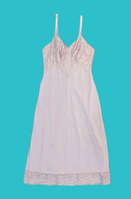 Vanity Fair Vintage Lace and Tricot Nightgown Size 32 Preowned