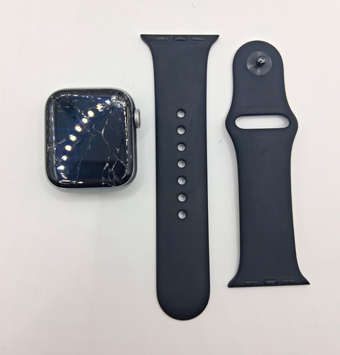 Apple Watch Series 6 40mm Space Gray Aluminum GPS Unlocked Black Silicone Band