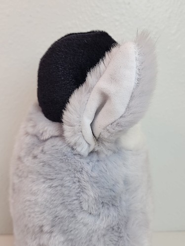 Happy Feet Movie Mumble 10" Plush Stuffed Penguin Thinkway Toys Warner Bros Gray - Picture 6 of 16