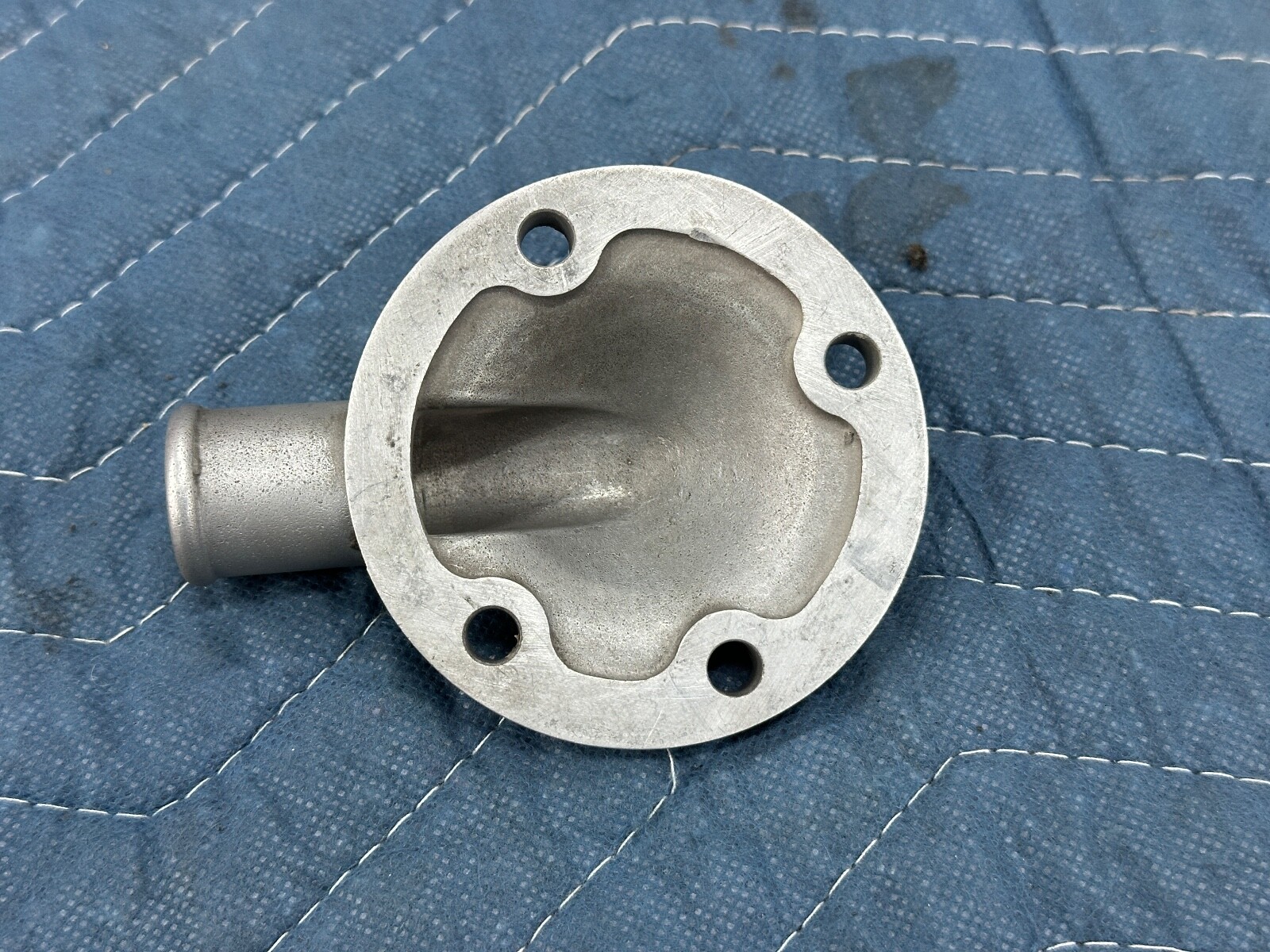 FERRARI 208 288 308 328 ENGINE CYLINDER HEAD VALVE CAM COVER END CAP OEM 103808