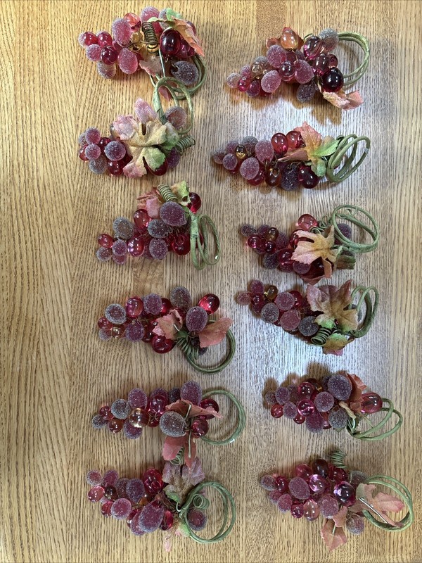 Grape Vineyard Plastic Cluster Napkin Rings Lot Of 12 Vivid Colors