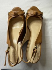 Tommy Hilfiger Mujer Tostado Cuña Herrajes Dorados Arcos Pequeños Talla 10 M Usado