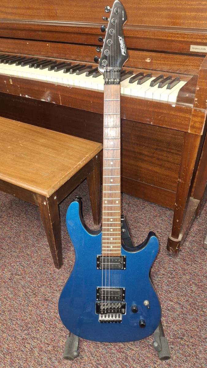 Peavey Predator Plus EXP Blue Sparkle, LICENSED FLOYD ROSE Stays