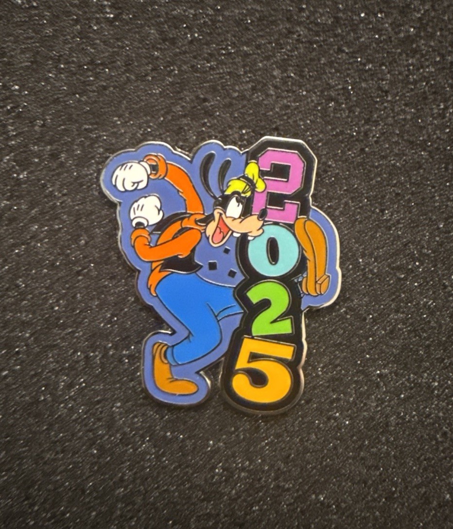 Disney Pin 2025 Yearly Dated Mystery Goofy #170341