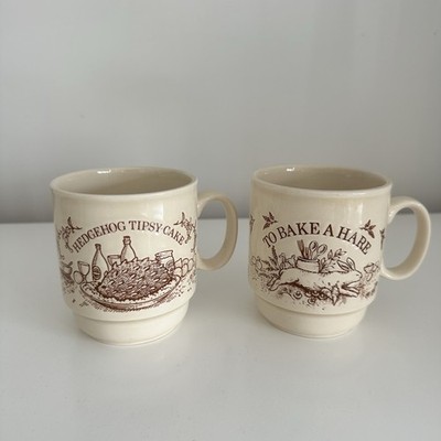 Vintage Kilncraft Igel Tipsy-Kuchen Bake a Hare geprägte Keramiktassen England