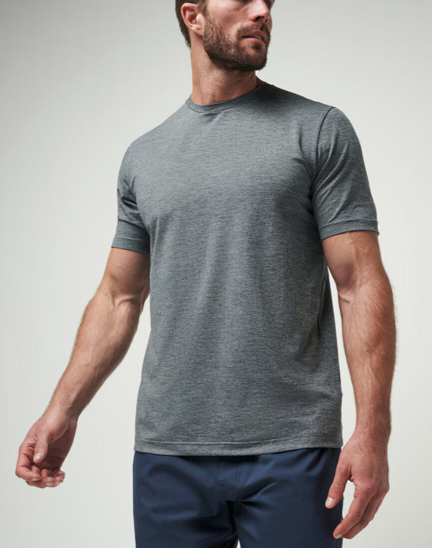 Футболка для активного отдыха TRAVIS MATHEW SCENIC VISTA Performance Tee Heather Grey Sz XL