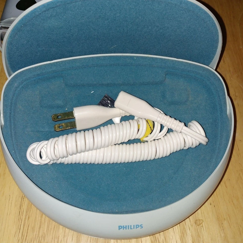 Philips Afeitadora Eléctrica Mujer para Piernas Essential Azul con Estuche, 1974 Foto 3 de 4