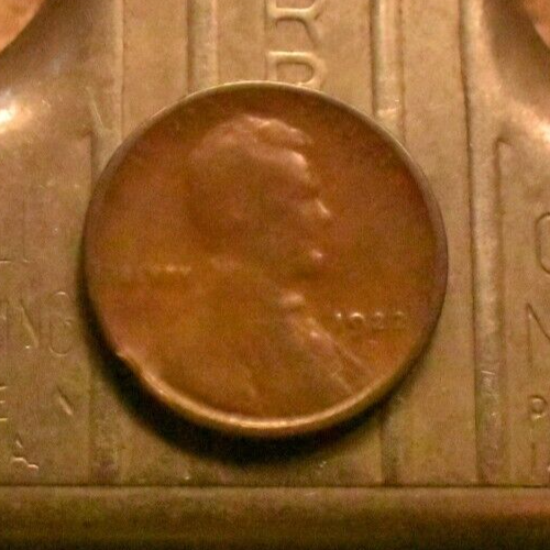 Weak D and Rim Errors! 1922-D Lincoln Wheat Cent 1c. (#9249) - Picture 3 of 3