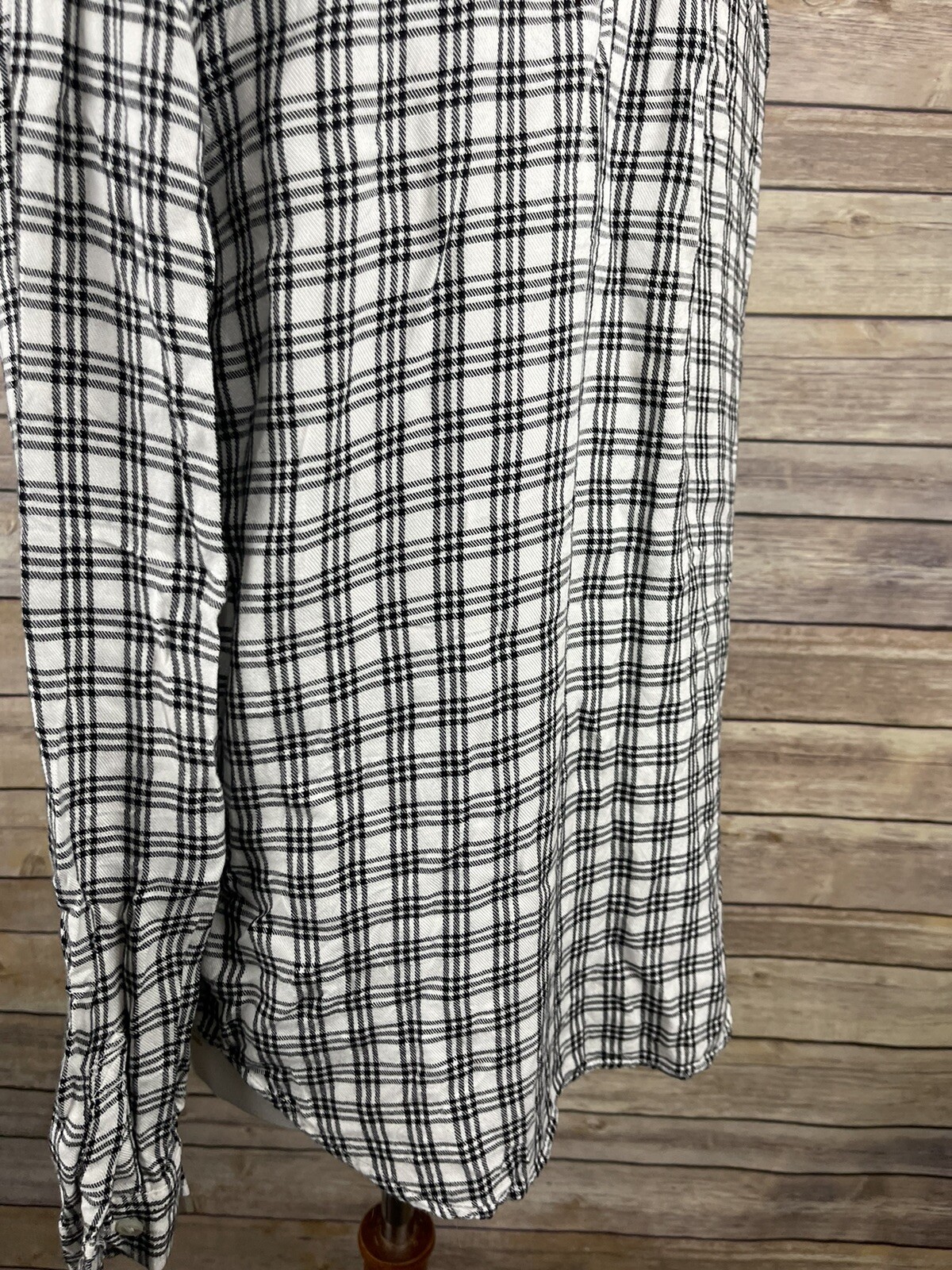 Universal Thread Medium Plaid Button Up Blouse Bl… - image 6