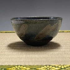 A352 / Japanese Pottery Small Chawan Matcha Tea Mini Bowl Sado Tea Ceremony