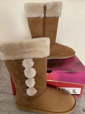 SO Marisa Girls Mid Calf Boot Faux Fur Lined Trim Chestnut Pom Pom Accent Sz 2