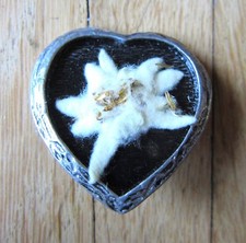 Jagd / Oktoberfest / Anstecker / Pin / Brosche: Herz mit ECHTEM Edelweiss - edel