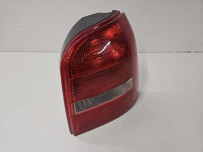 Feu arriere principal droit (feux) AUDI A4 1 AVANT PHASE 2 BREAK AFB - Photo 1/4