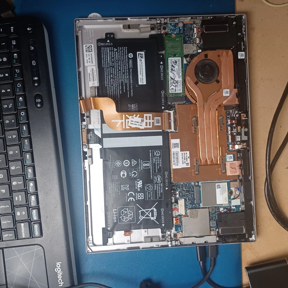 HP Elite X2 G4 Tablet 13" Casing And Motherboard, Intel i5, 8GB RAM, - Image 3 of 4