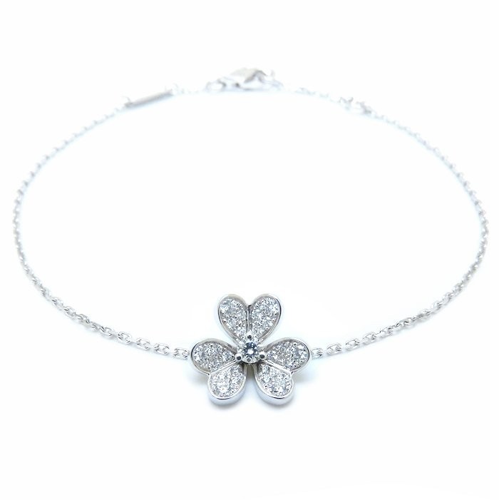Van Cleef & Arpels mini Frivole 18K White Gold Diamonds
