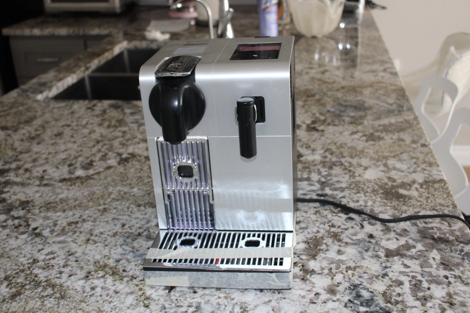 DeLonghi Nespresso Lattissima EN750MB Espresso Cappuccino Machine ITALY READ *3