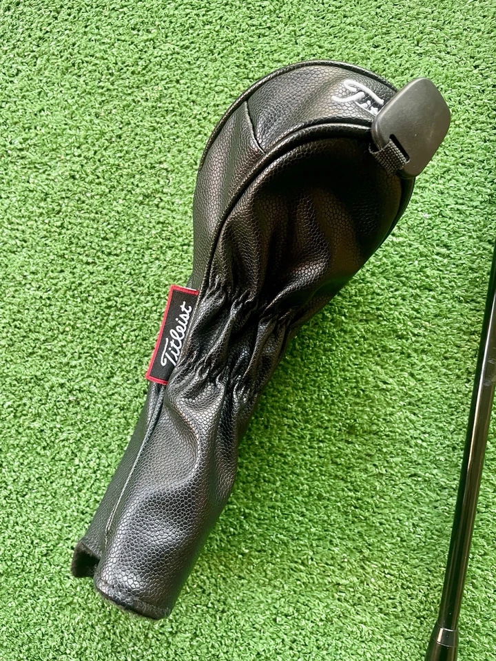 Titleist TSR2 Hybrid 4 Rescue Regular Flex Right Handed Mens Golf Club - Image 2 of 4