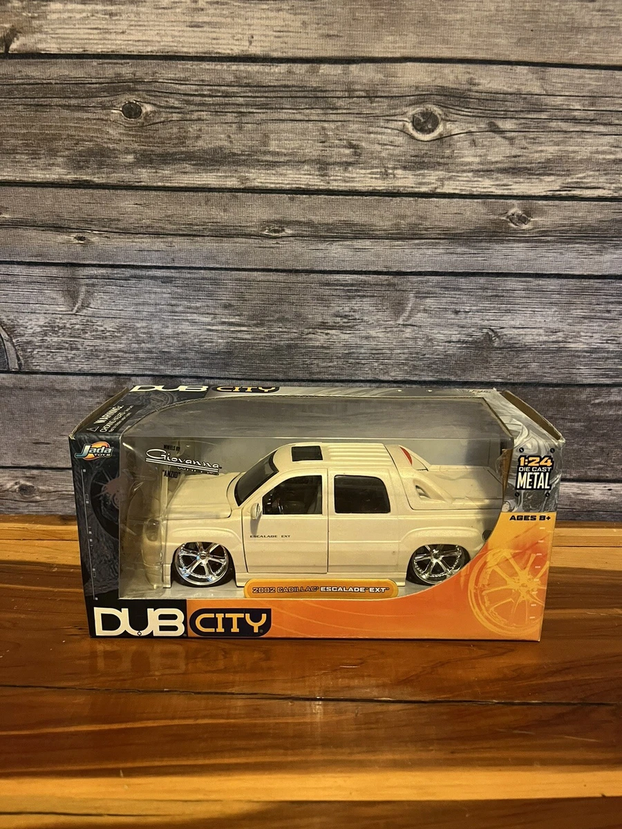 2004 Dub City 1:24 2002 Cadillac Escalade Ext Pearl White Jada Toys MIB