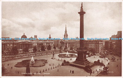 R234123 Trafalgar Square London Foto Brown Landseers Löwen Nelson Säule JV Val