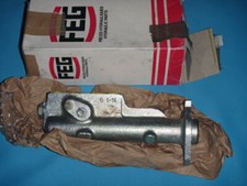 Maître-cylindre de frein Renault R4