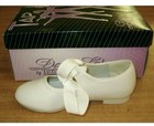 Childs Size 10.5 White Mary Jane Style Tie Tap Dance Recital Shoes New In Box ! — photo 1