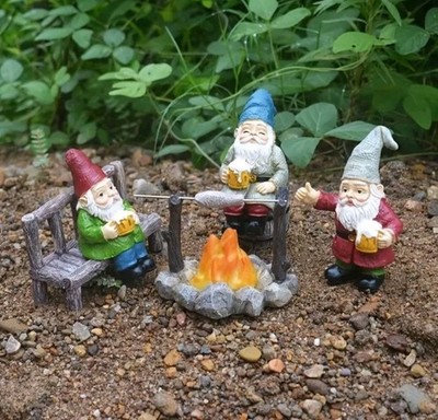 Gartenzwerge  am  Lagerfeuer  Besoffene Mini Zwerge Set Gnome Zwerge Deko Beet
