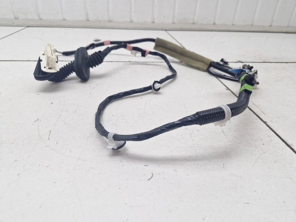 Toyota RAV4 MK5 XA50 Door Wiring Loom Rear Passenger Left Side 82154-42120 - Image 3 of 4