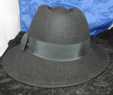 New w tags Black Street Smart by Betmar wool Hat