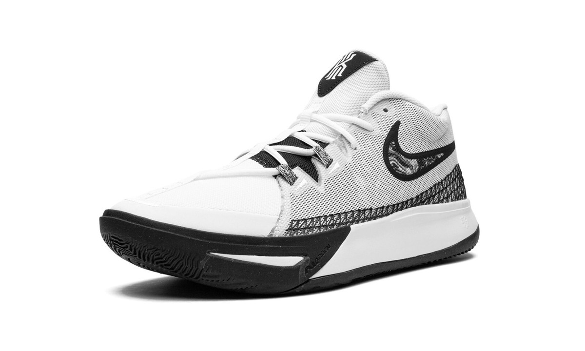 nike kyrie flytrap grade school