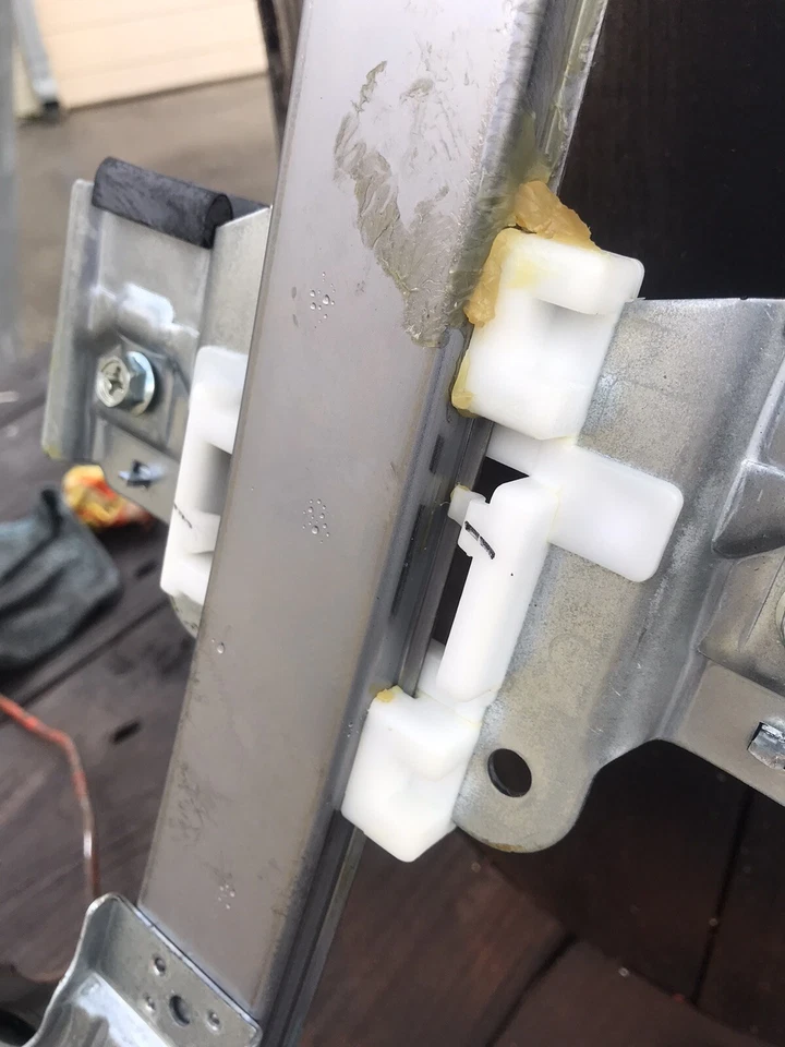 25750519 NOS GM regulador ventana trasera izquierda 2000-2005 Buick LeSabre Foto 4 de 4