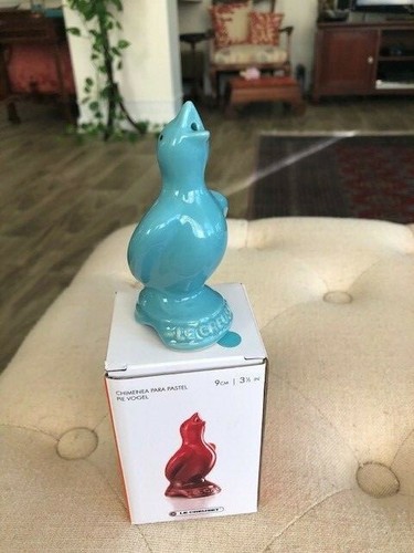 Le Creuset Turquoise Pie Bird Baking Funnel 3 1/2"