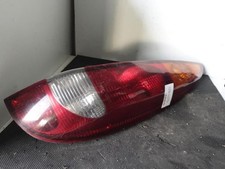 Feu arrière Nissan ALMERA TINO