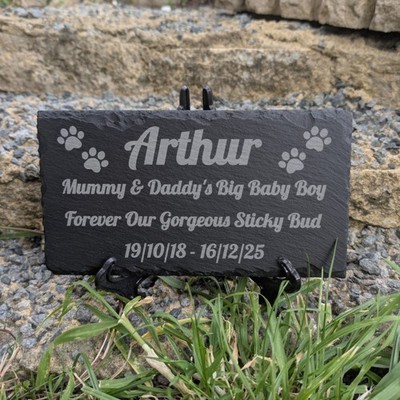 Personalisierte Schiefertafel Stein Haustier Denkmal Pfahl Ständer Katze Hund Kaninchen Hommage