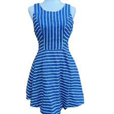 Vineyard Vines dress cotton striped v-neck flare babydoll blue size 4 A000258