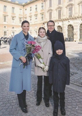 ***ORIGINAL POSTCARD***PRINCESS VICTORIA PRINCE DANIEL CHILDREN NOBILITY-ROYAL-2024
