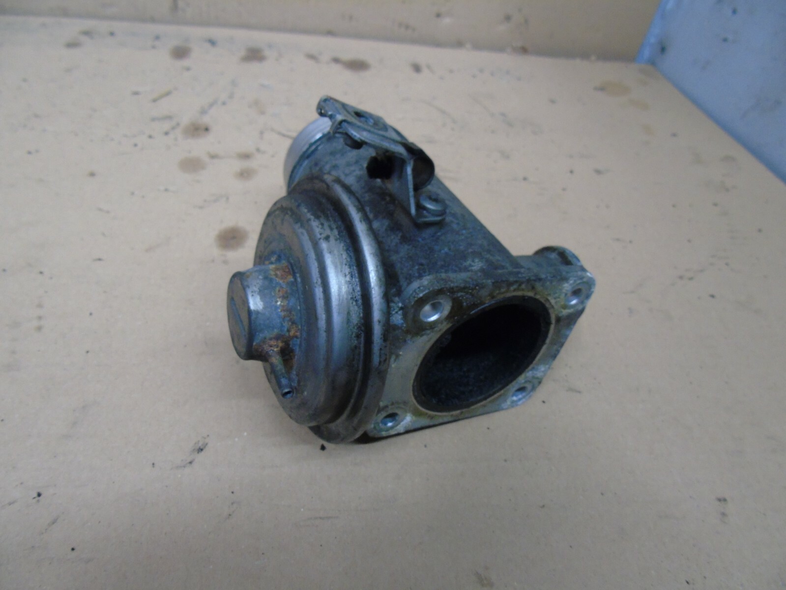 EGR VALVE BMW E90 320D 2.0 D 2005 eBay