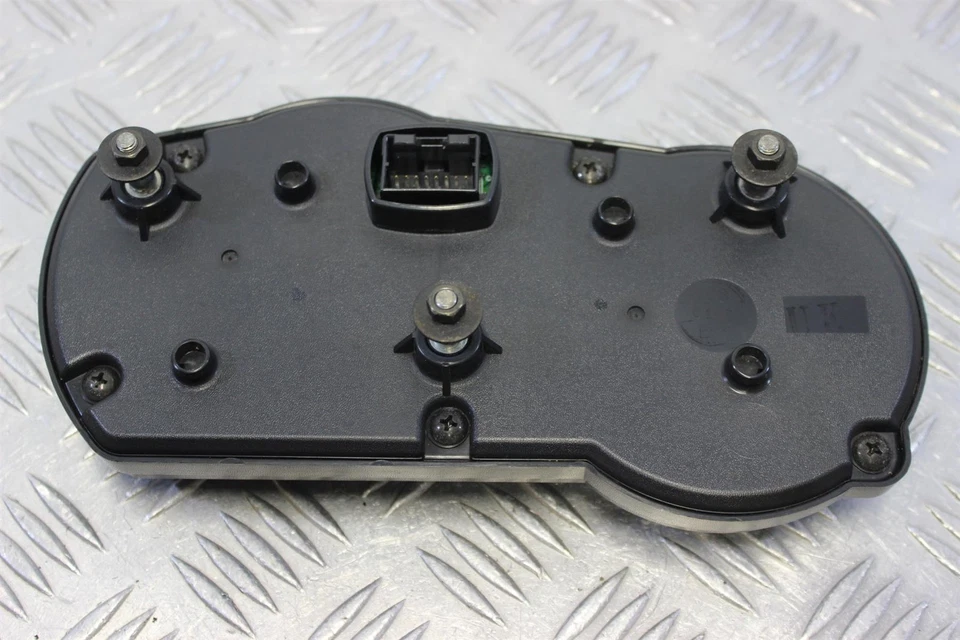 Kawasaki ZX6R Clocks Dash Speedo 19k miles UK MPH 2000 2001 J1 J2 Ninja B167 - Imagem 2 de 4