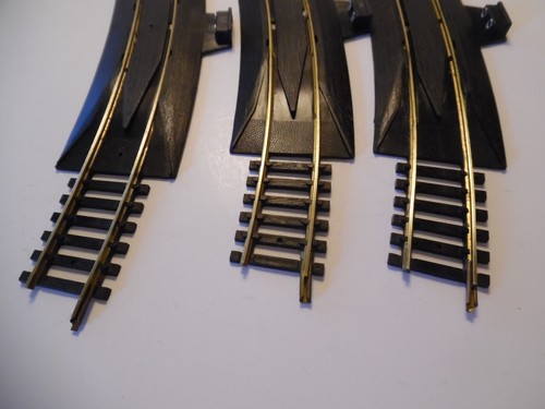 Bachmann 18" Radius wire Terminal rerailer Track HO Scale, Brass Rail, 3 PIECES - Picture 3 of 10