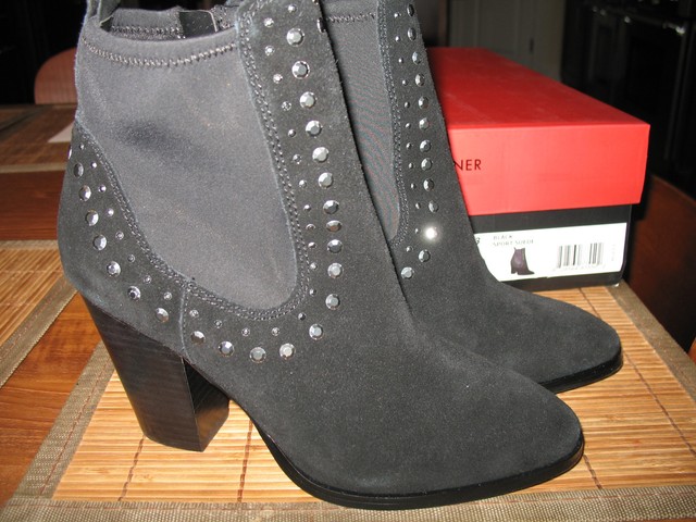 donald j pliner suede boots