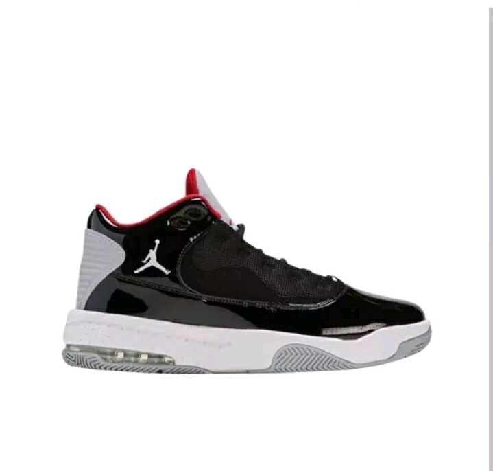 ¡Haz oferta! Nike Jordan Max Aura 2 - Talla 7Y/7Hombres Usado ¡Solo unas pocas veces! Usado en excelente estado