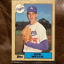 1987 Topps 328 Bob Welch LA Dodgers With 3D Lining Error PRISTINE MINT CONDITION