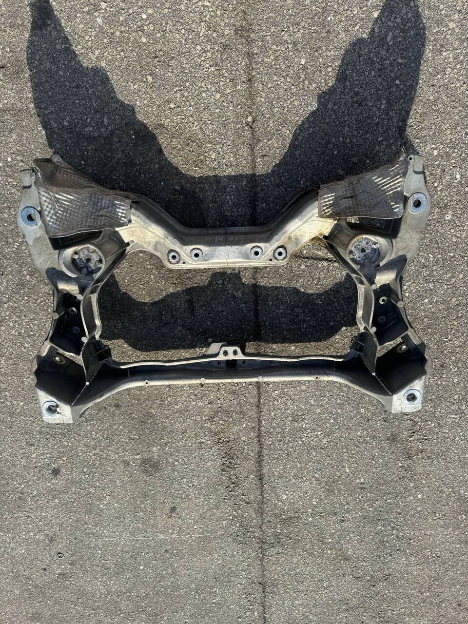 01-09 Mercedes CLK350 CLK 550  C350 Front Engine Subframe Cradle Sub Frame OEM