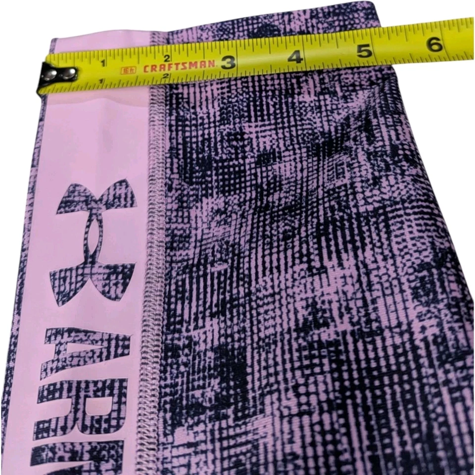 Leggings capri Under Armour para mujer talla mediana rosa ajustados atléticos elásticos Foto 3 de 4