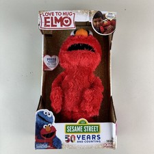 Hasbro Sesame Street Love to Hug Elmo E4467 Interactive Plush Doll Figure NEW 