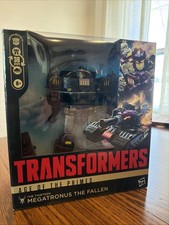 TRANSFORMERS AGE OF THE PRIMES LEADER CLASS THE THIRTEEN MEGATRONUS THE FALLEN
