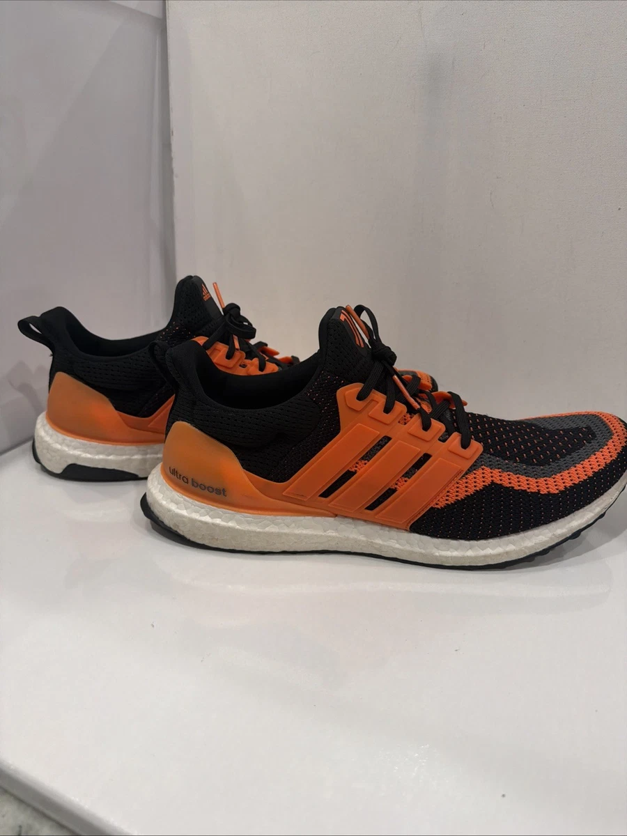 adidas Juventus FC x UltraBoost DNA Football Pack for Sale