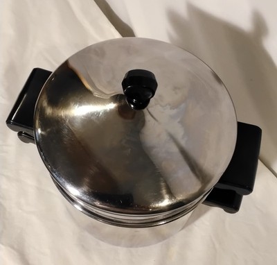 Farberware Classic Series Stack N Steam Pot 3 qt Saucepot & Steamer Insert NOS