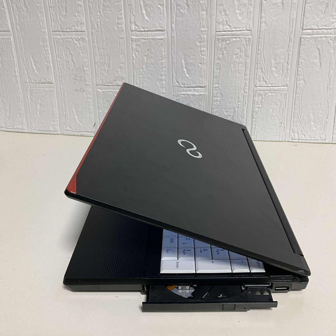 FUJITSU　LIFEBOOK　Windows11pro FUJITSU LIFEBOOK Laptop Windows 11 Pro 64bit Core i3 SSD 128GB